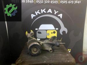 Mondeo Mk2 Motor Kulağı Orijinal Çıkma