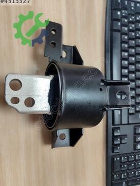 Hyundai Accent Motor Takozu çıkma parça