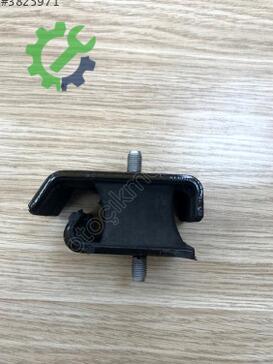 Suzuki Carry Motor Takozu 11610-85000 çıkma parça