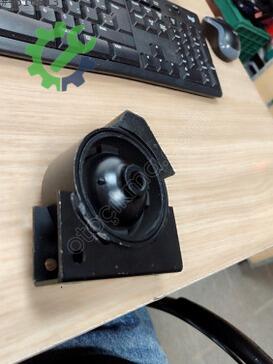 Toyota Cressida Motor Takozu 12361-16040 çıkma parça