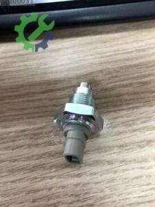 MÜŞÜR GERİ VİTES COROLLA 88-21 / COR. / CAR. / AVEN. / AUR DZL