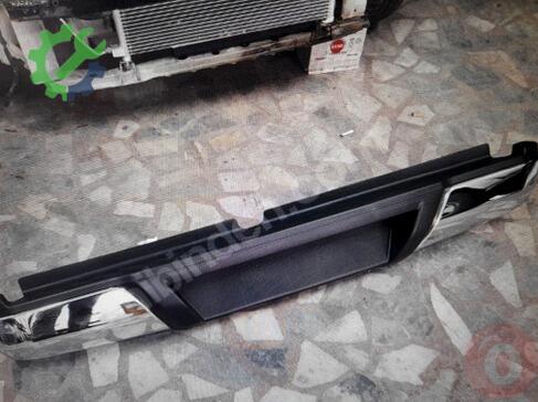 Nissan Navara Arka Tampon çıkma parça
