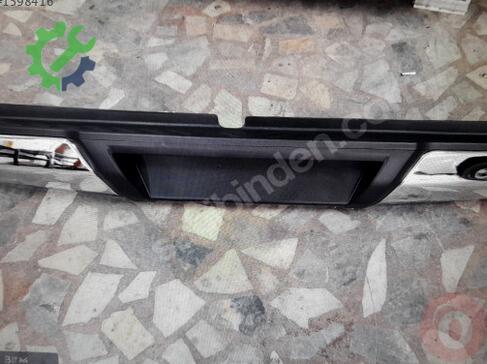 Nissan Navara Arka Tampon çıkma parça
