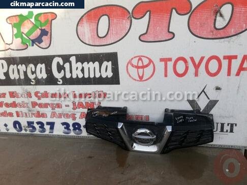 Nissan Qashqai Ön Panjur çıkma parça