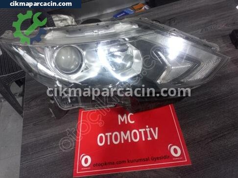 Nissan Qashqai Sağ Ön Far çıkma parça