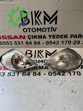 Nissan Almera Sinyal çıkma parça