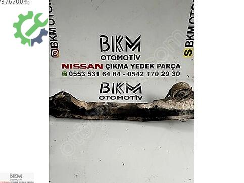 Nissan Almera Travers çıkma parça