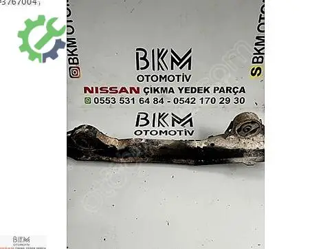 Nissan Almera Travers çıkma parça