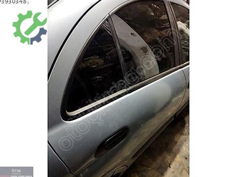 Nissan Almera Kapı çıkma parça