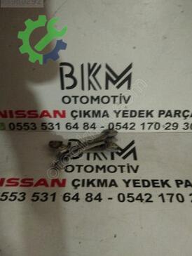 Nissan Almera Tavan çıkma parça