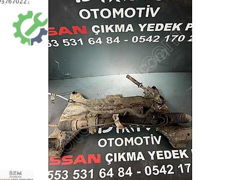 Nissan Almera Travers çıkma parça