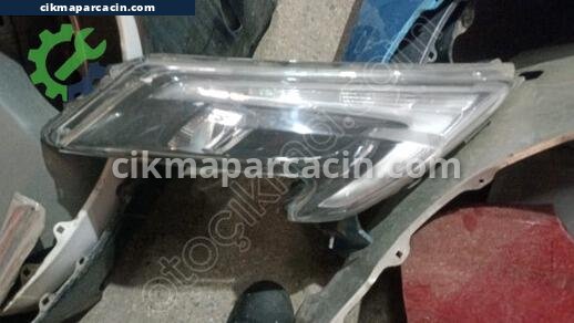 Nissan Juke Sağ Ön Far çıkma parça