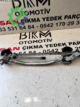 Nissan Juke Silecek Kolu çıkma parça