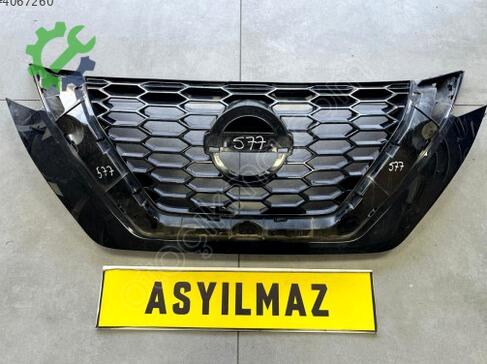 Nissan Juke Ön Panjur çıkma parça