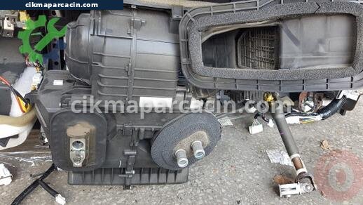 Nissan Juke Kalorifer Kutusu çıkma parça