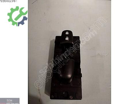 Nissan Juke Cam Açma Düğmesi çıkma parça