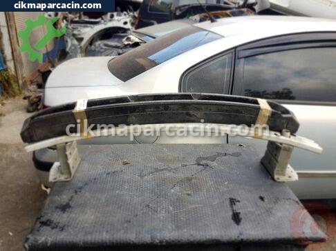Nissan Juke Ön Tampon Demiri çıkma parça