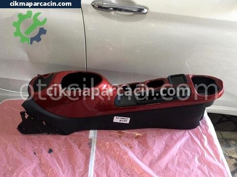 Nissan Juke Orta Konsol çıkma parça