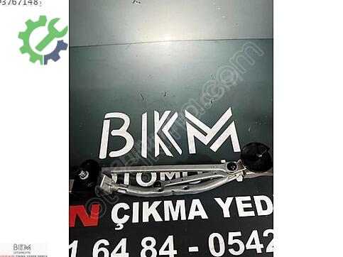 Nissan Juke Silecek Kolu çıkma parça