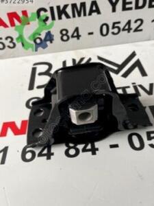 Nissan Micra Motor Takozu Çıkma