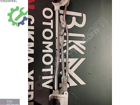 Nissan Micra Silecek Kolu çıkma parça