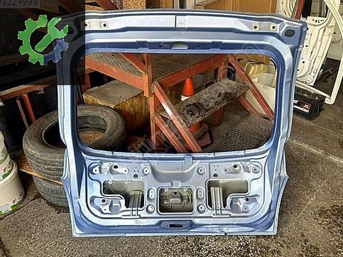 Nissan Micra Bagaj Kapağı çıkma parça