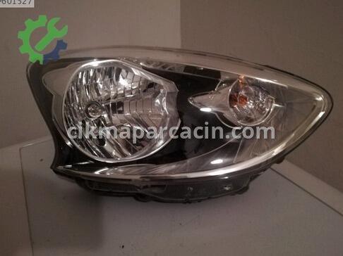 Nissan Micra Sağ Ön Far çıkma parça