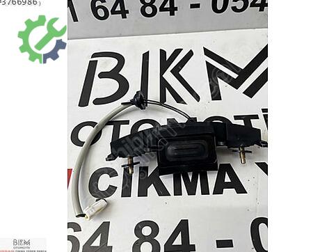 Nissan Micra Bagaj Açma Düğmesi çıkma parça