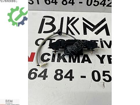 Nissan Micra Bagaj Açma Düğmesi çıkma parça
