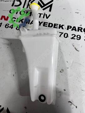 Nissan Micra Silecek Suyu Deposu çıkma parça
