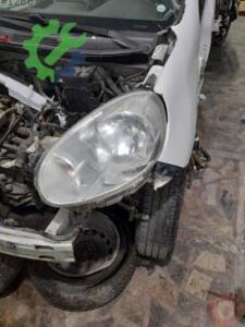 Nissan Micra Orijinal Çıkma Sağ Sol Far (8. Adet)