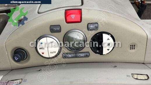Nissan Micra Kalorifer Kontrol Paneli çıkma parça