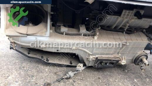 Nissan Micra Kalorifer Kutusu çıkma parça