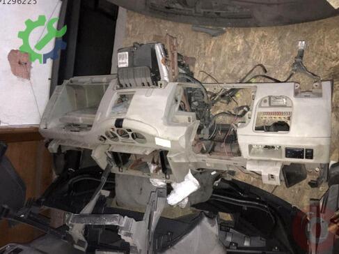 Nissan Micra Torpido çıkma parça
