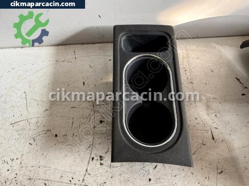 Nissan Navara Orta Konsol çıkma parça