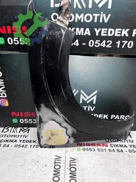 Nissan Navara Çamurluk çıkma parça
