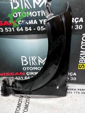 Nissan Navara Çamurluk çıkma parça