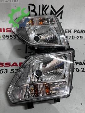 Nissan Navara Far çıkma parça