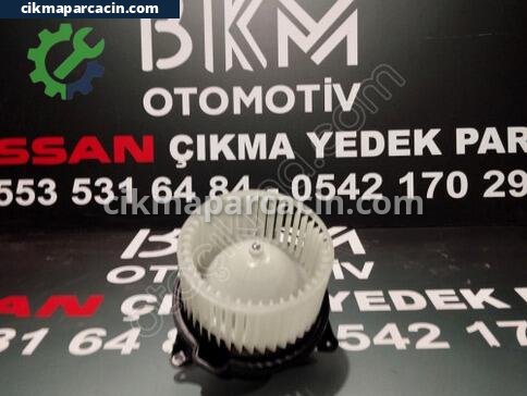 Nissan Navara Kalorifer Motoru çıkma parça