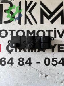 Nissan Navara 2007 – 2013 Çıkma Sol Ön Cam Düğmesi