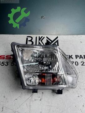 Nissan Navara Far çıkma parça