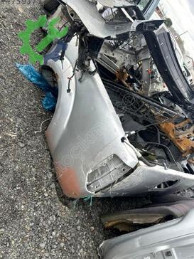 Nissan Navara Sol Arka Çamurluk çıkma parça