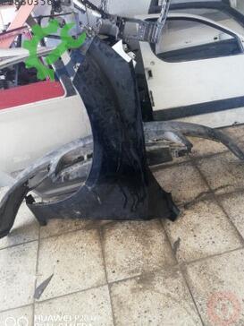 Nissan Navara Sol Ön Çamurluk çıkma parça