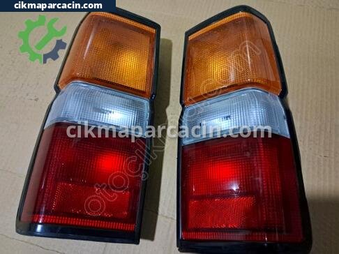 Nissan Pathfinder Sağ Arka Stop çıkma parça
