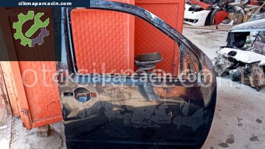 Nissan Navara Sağ Ön Kapı çıkma parça