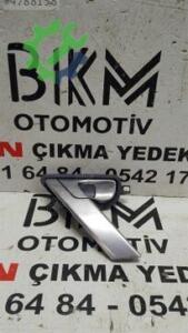 Nissan Primera İç Kapı Kolu Çıkma