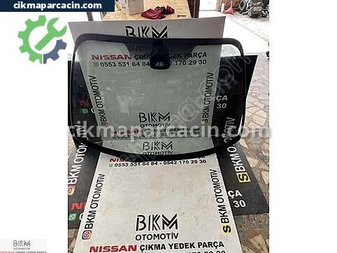 Nissan Primera Ön Cam çıkma parça