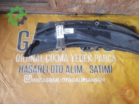 Nissan Primera Ön Cam Izgarası çıkma parça