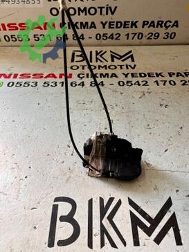 Nissan Primera Kapı Kilidi çıkma parça