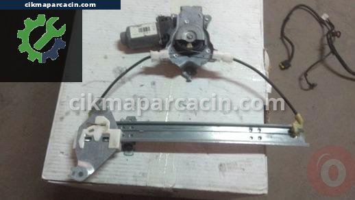 Nissan Qashqai Sağ Arka Cam Krikosu çıkma parça